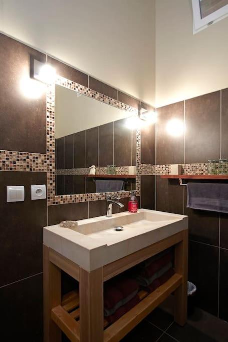 Studio Dans Villa Avec Piscine Κασί Εξωτερικό φωτογραφία