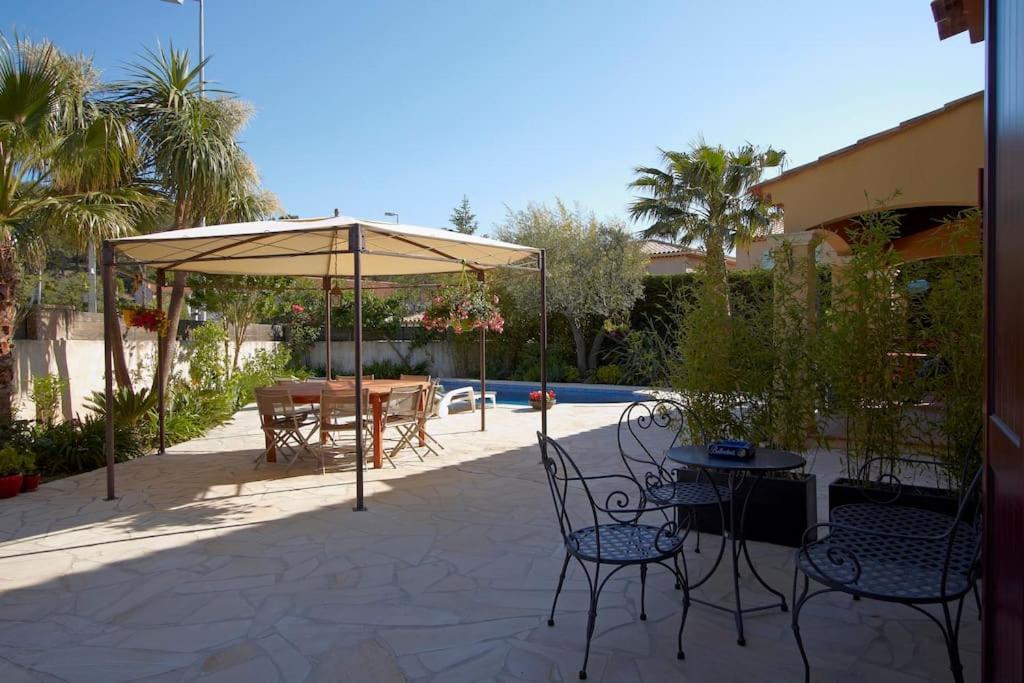 Studio Dans Villa Avec Piscine Κασί Εξωτερικό φωτογραφία